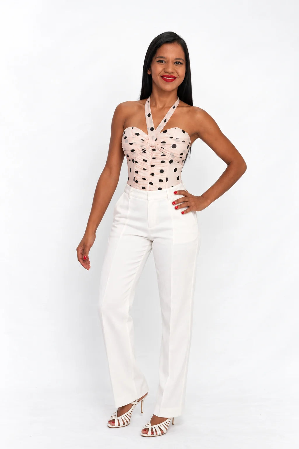 Arioma modelo 34, Rosa · lunares. Leslian · De pie (recreacion IA)