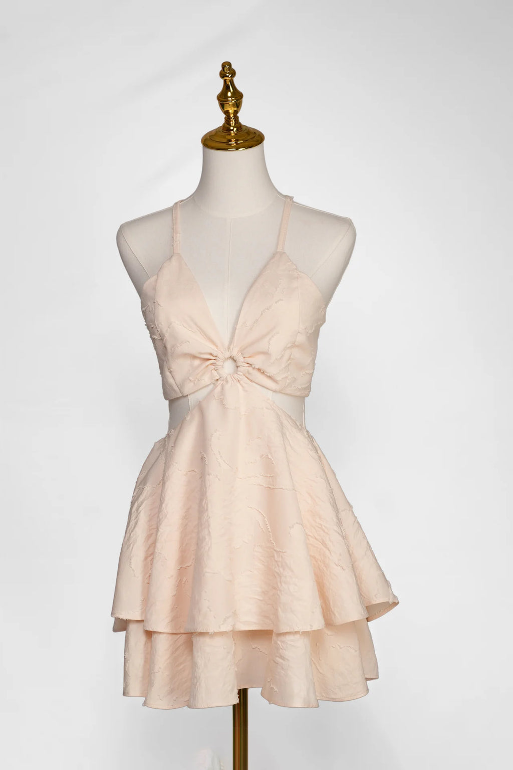 Arioma modelo 06, Crema. Maniquí · Ángulo 02