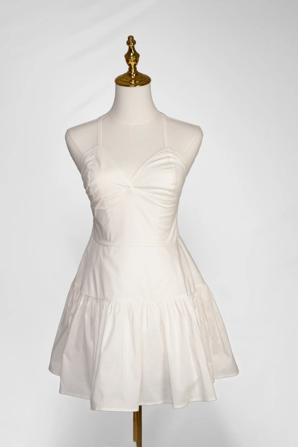 Arioma modelo 07, Blanco. Maniquí · Ángulo 02