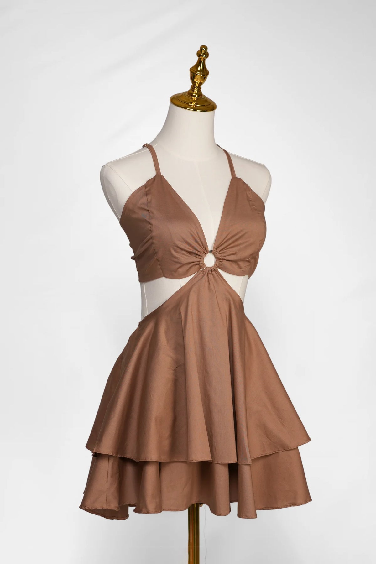 Arioma modelo 08, Marrón. Maniquí · Ángulo 02