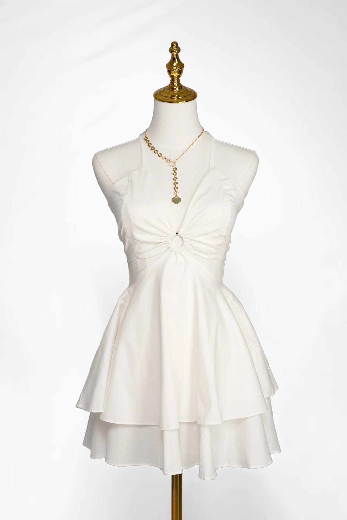 Arioma modelo 12, Blanco. Maniquí · Ángulo 02