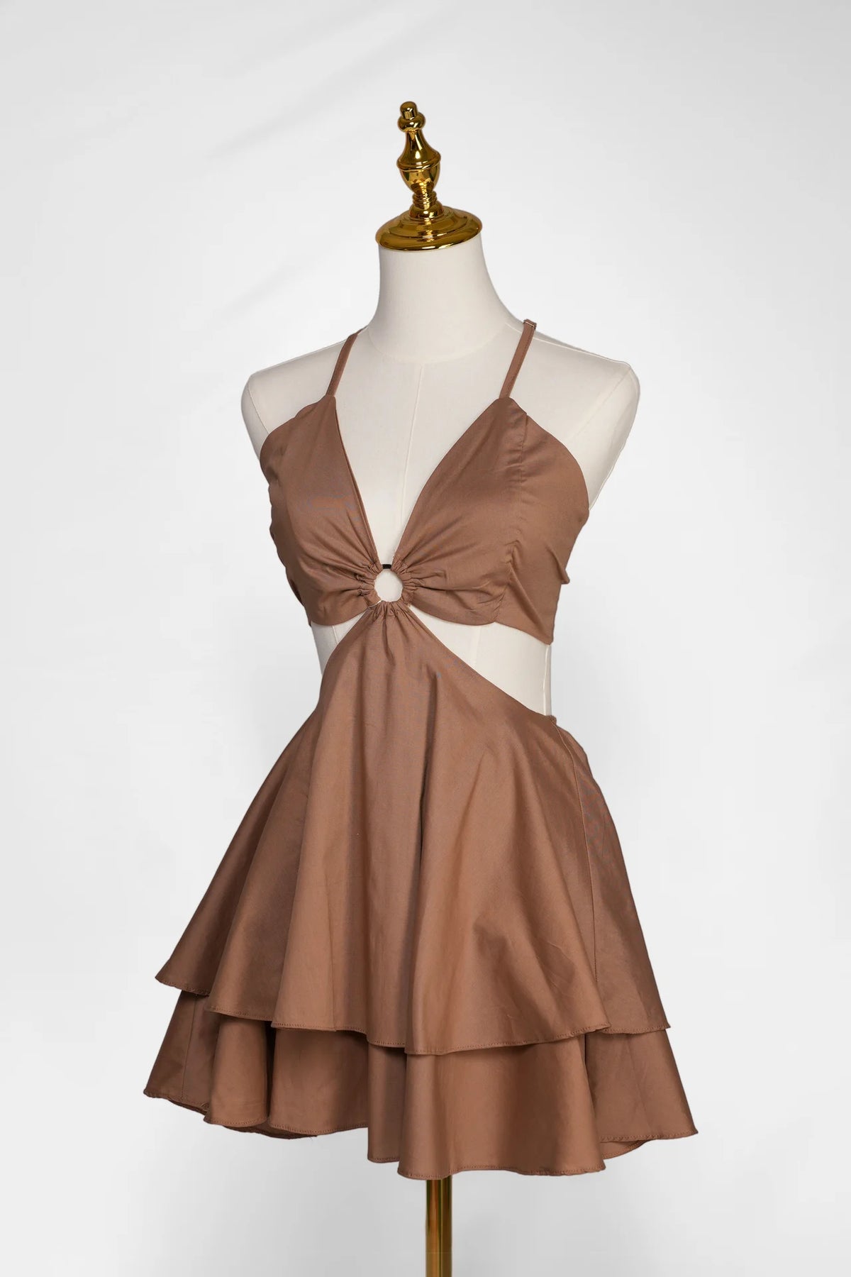 Arioma modelo 08, Marrón. Maniquí · Ángulo 03