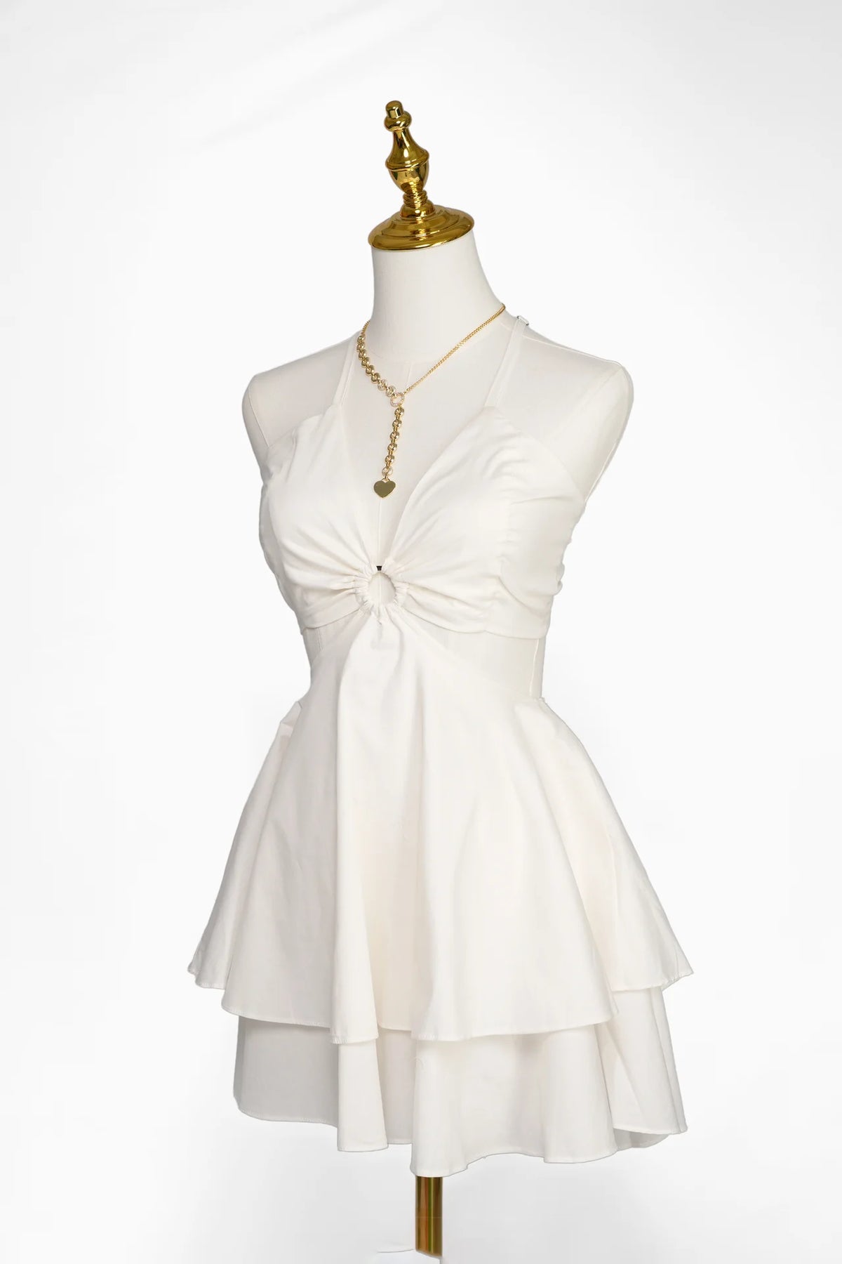 Arioma modelo 12, Blanco. Maniquí · Ángulo 03
