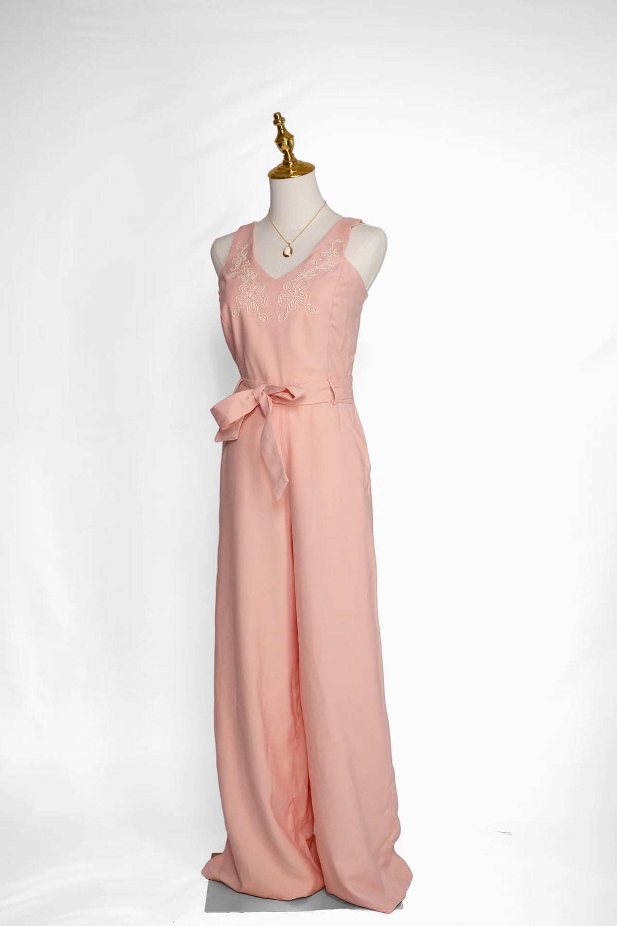 Arioma modelo 29, Rosa. Maniquí · Ángulo 03