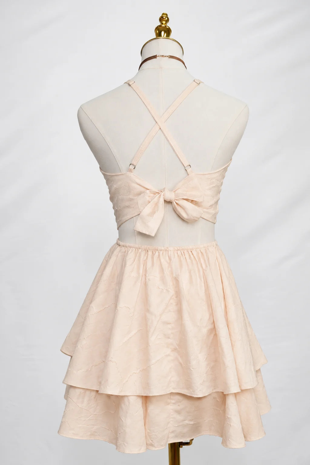 Arioma modelo 06, Crema. Espalda · Recreación (recreacion IA)