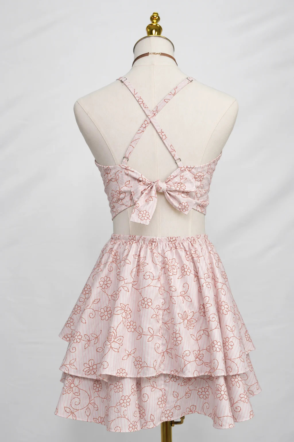 Arioma modelo 10, Floral rosado. Espalda · Recreación (recreacion IA)